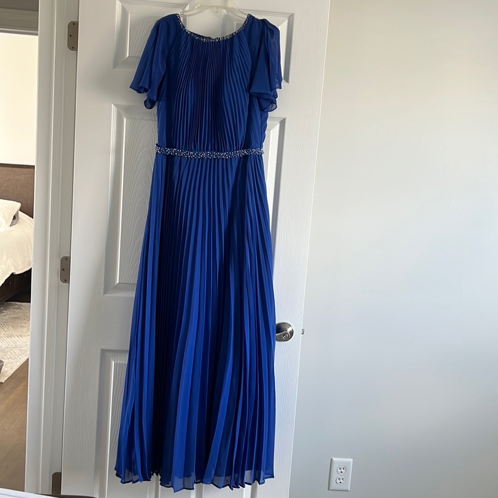 Blue bridesmaids dresse